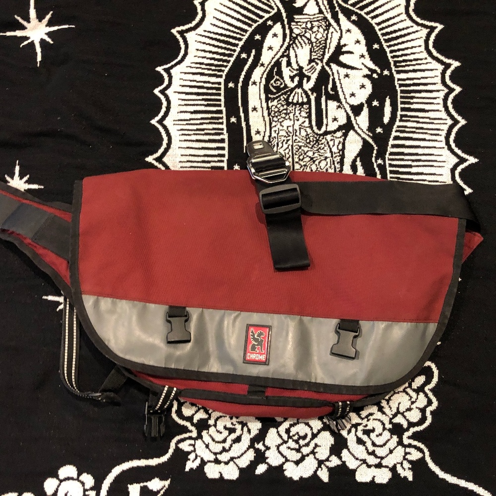 Chrome Messenger Bag Burgundy